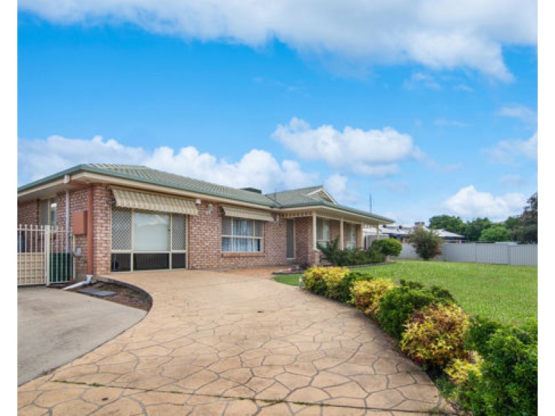 36 Cobb & Co Circuit, Tamworth NSW 2340