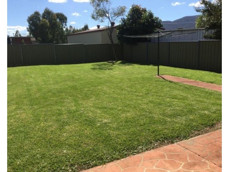 15 Kurrawan Street, Tamworth NSW 2340