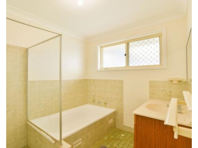 63 Warral Road, Tamworth NSW 2340