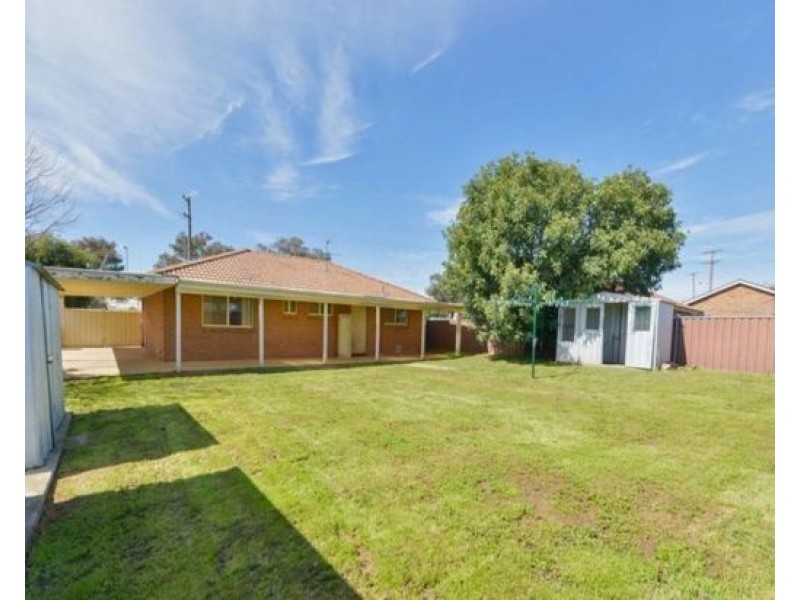 63 Warral Road, Tamworth NSW 2340