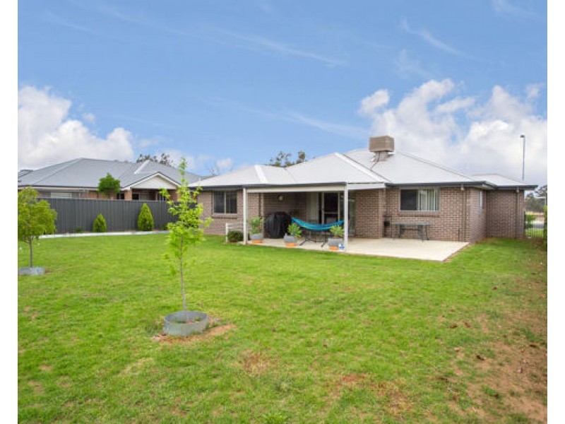 5 Semillon Drive, Tamworth NSW 2340