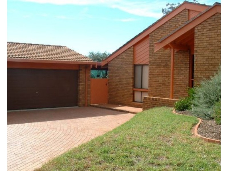13 Osprey Way, Tamworth NSW 2340