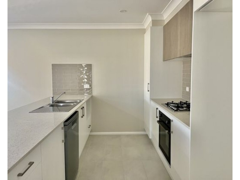 33 Peppercress Court, Tamworth NSW 2340