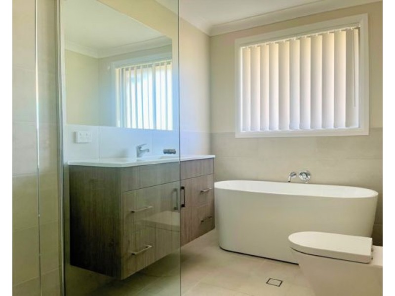 33 Peppercress Court, Tamworth NSW 2340