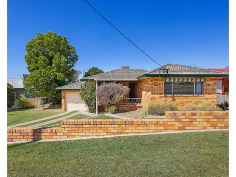 37 Warren Street, Tamworth NSW 2340