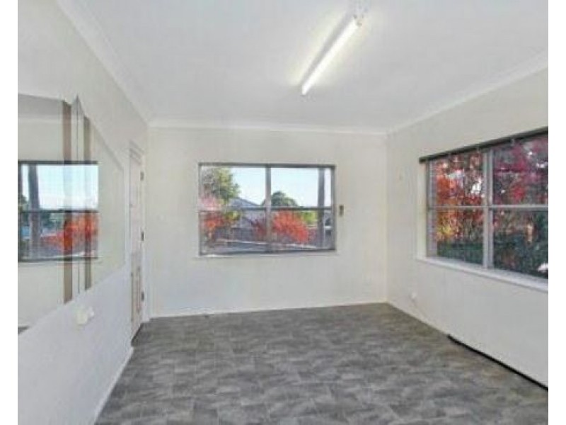 16B Carthage Street, Tamworth NSW 2340