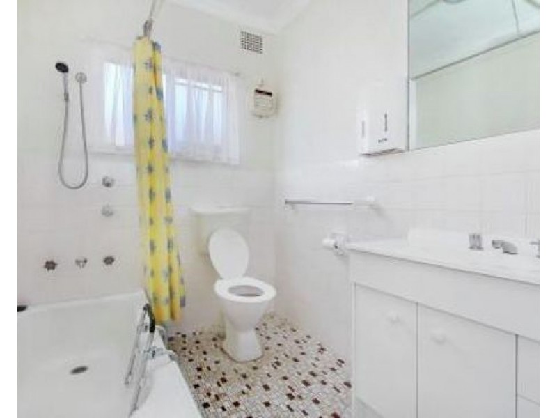 16B Carthage Street, Tamworth NSW 2340