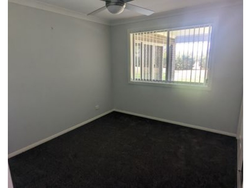 6 Whiporie Close, Tamworth NSW 2340