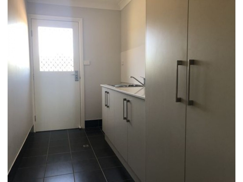 6 Whiporie Close, Tamworth NSW 2340