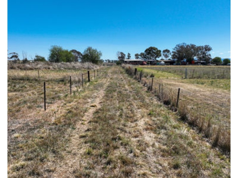 66 Bielefelds Road, Duri NSW 2344