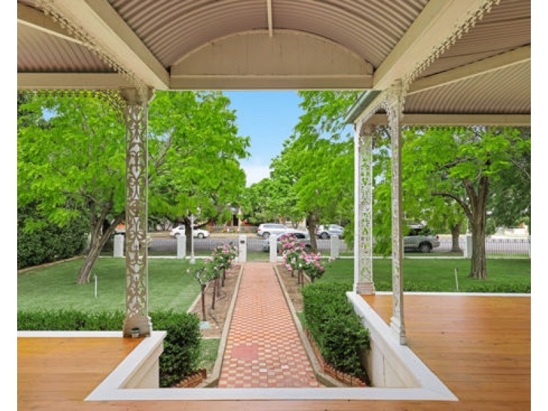 90 Carthage Street, Tamworth NSW 2340