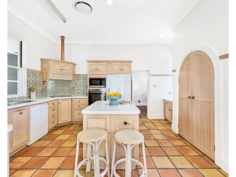 90 Carthage Street, Tamworth NSW 2340