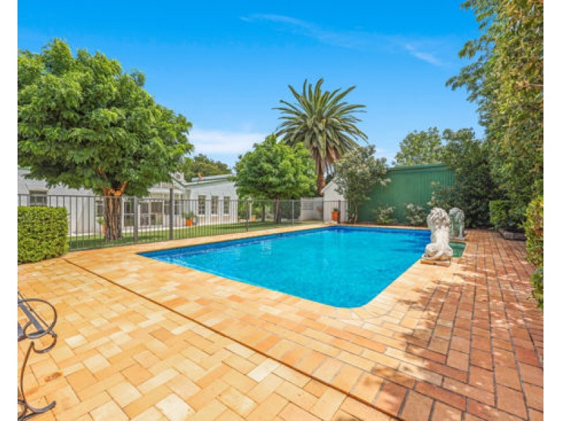 90 Carthage Street, Tamworth NSW 2340