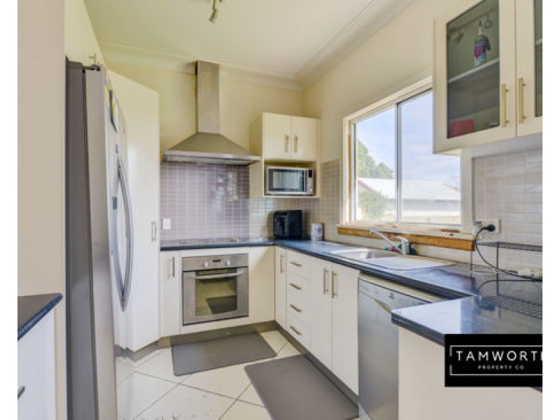 2 Willow Street, Tamworth NSW 2340