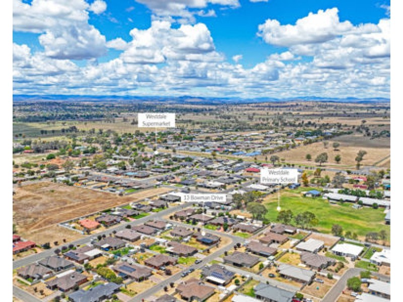 13 Bowman Drive, Tamworth NSW 2340