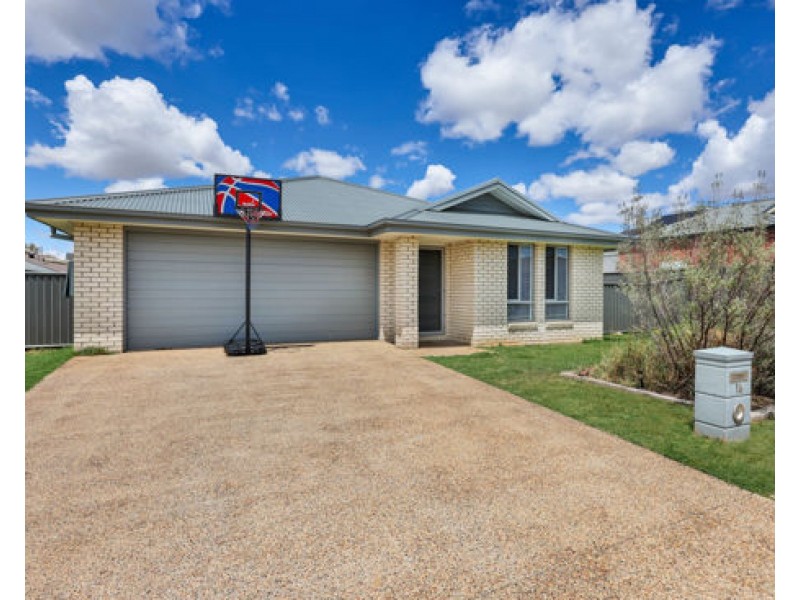 16 Kingham Street, Tamworth NSW 2340