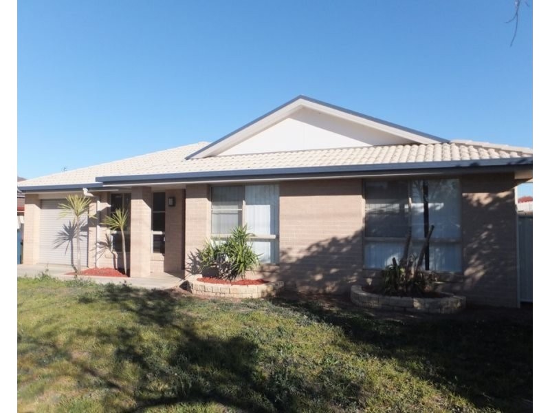 13 Mitchell Street, Tamworth NSW 2340