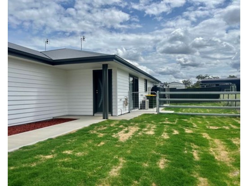 25a Kestral Street, Tamworth NSW 2340