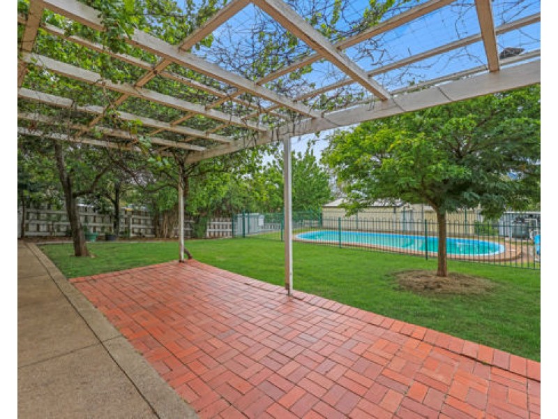 2A Myrene Avenue, Tamworth NSW 2340