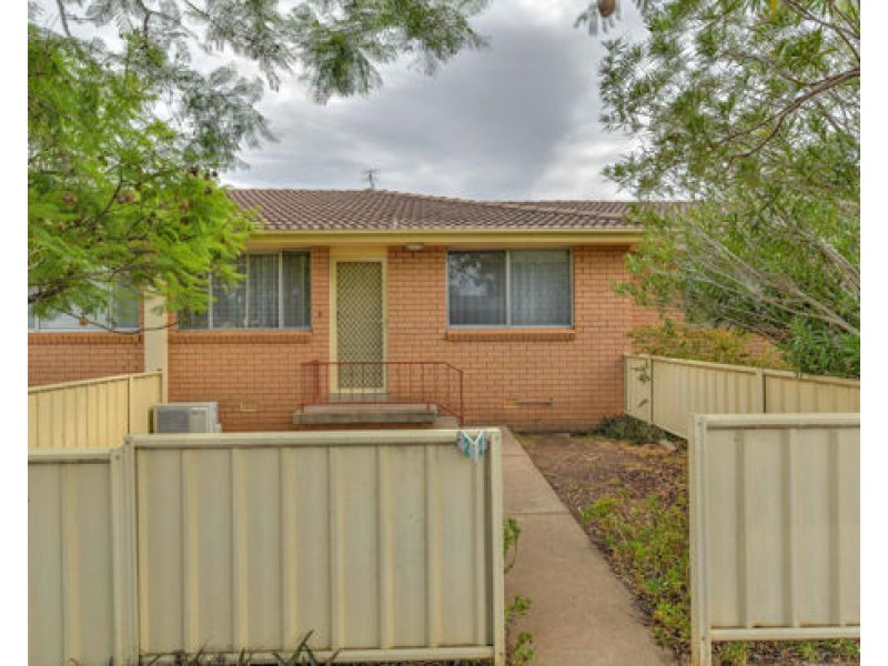 2/44 Edinburgh Avenue, Tamworth NSW 2340