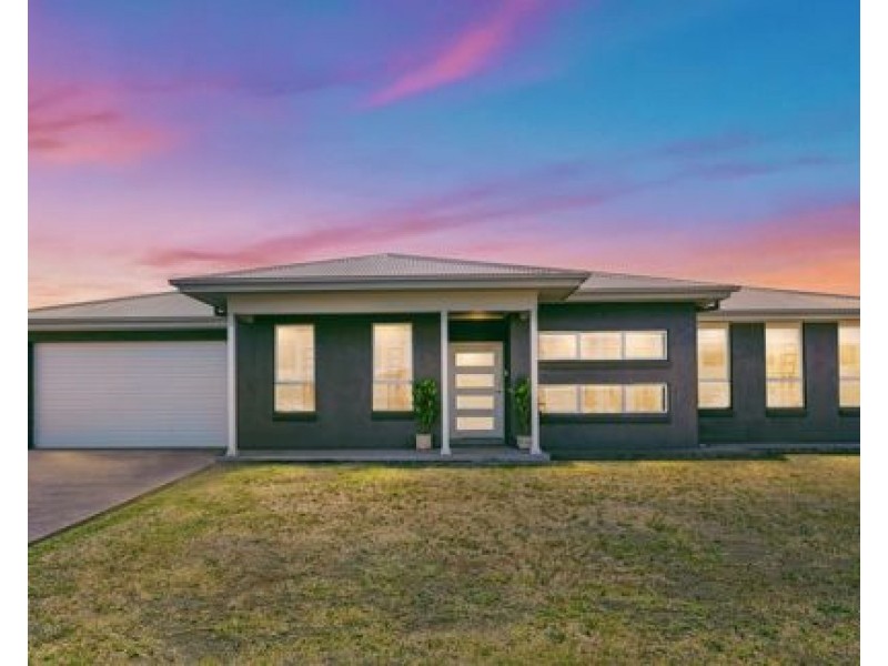 5 Jubata Drive, Tamworth NSW 2340