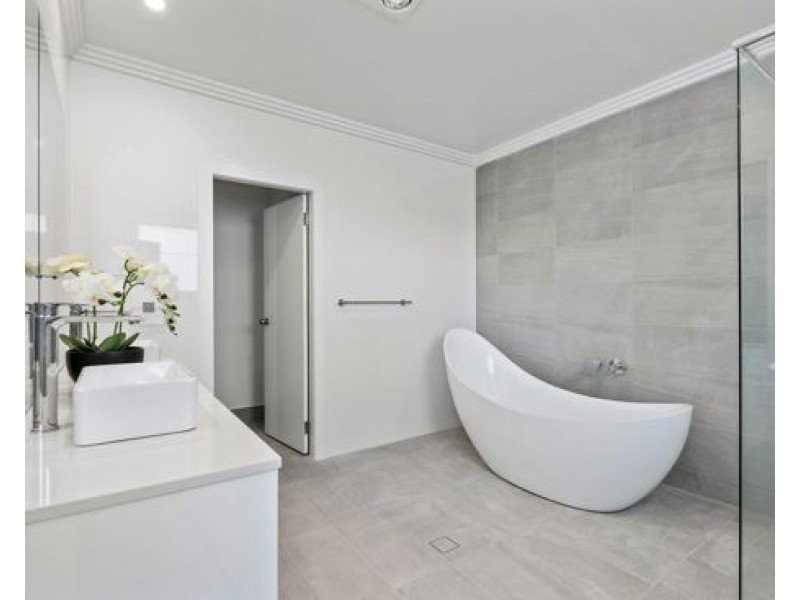 5 Jubata Drive, Tamworth NSW 2340