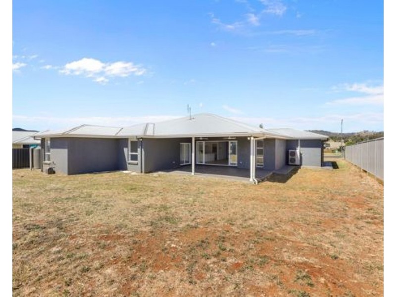 5 Jubata Drive, Tamworth NSW 2340