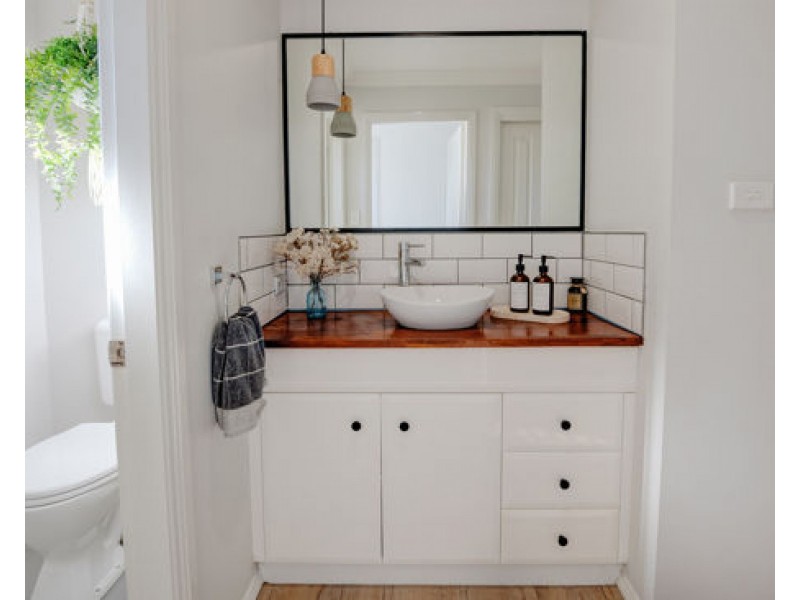 24 Wahroonga Drive, Tamworth NSW 2340