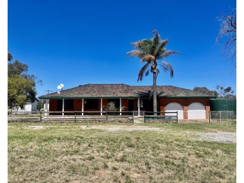 76 Seddons Road, Tamworth NSW 2340