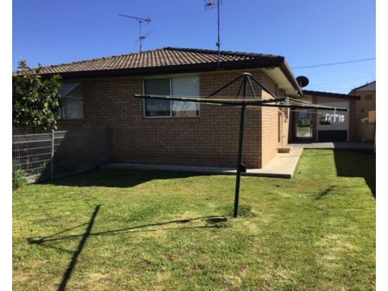 2/10 Burilla Street, Tamworth NSW 2340