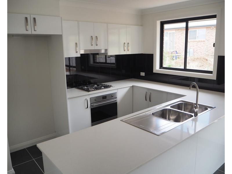 2/7 Curlew Crescent, Tamworth NSW 2340