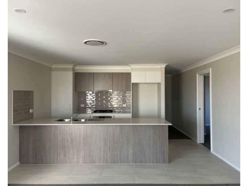 39 Peppercress Court, Tamworth NSW 2340