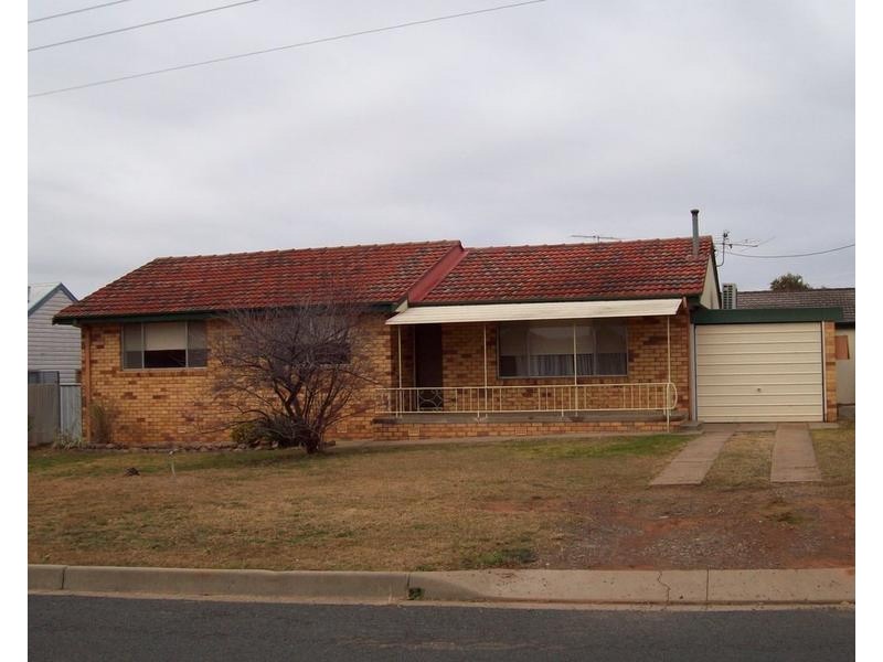 2 Karloo Street, Tamworth NSW 2340