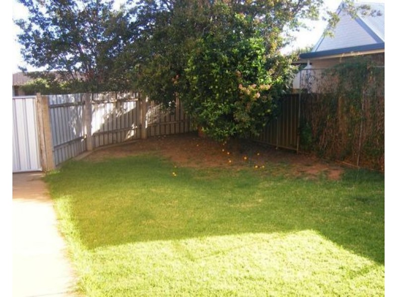 2 Karloo Street, Tamworth NSW 2340