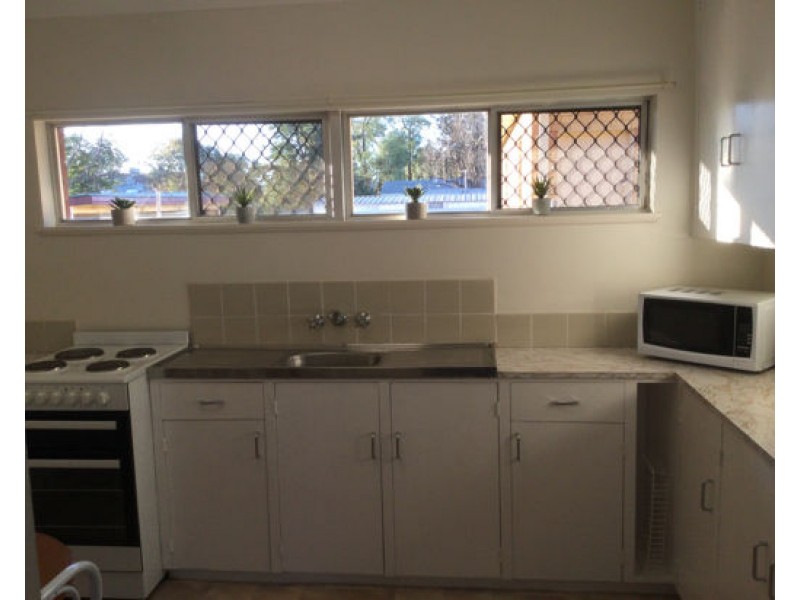 8/9-13 Diane Street, Tamworth NSW 2340