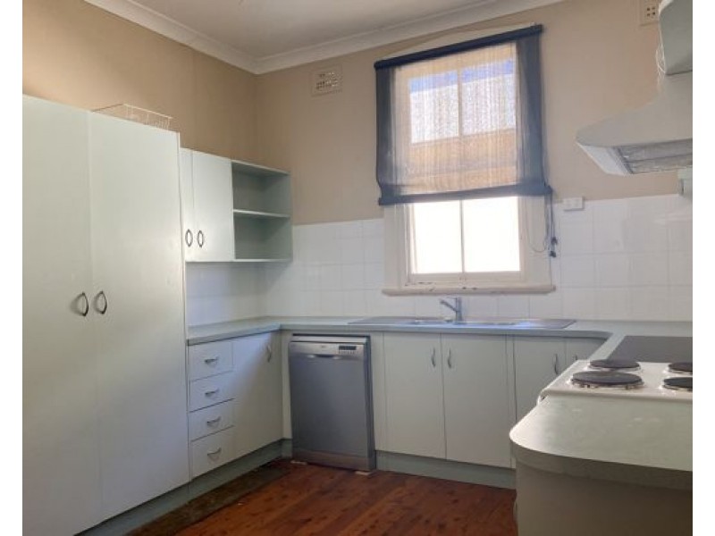 158 Carthage Street, Tamworth NSW 2340