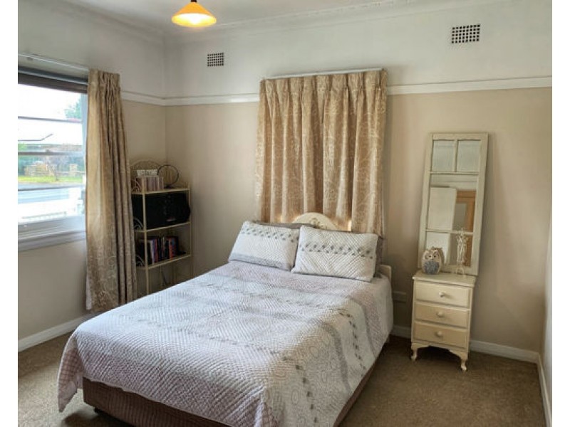 4 Edward Street, Tamworth NSW 2340