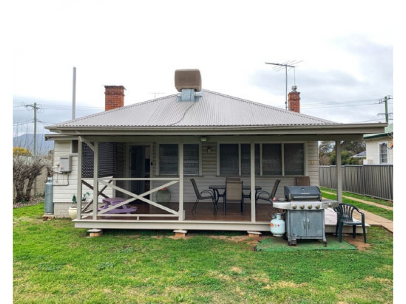 4 Edward Street, Tamworth NSW 2340