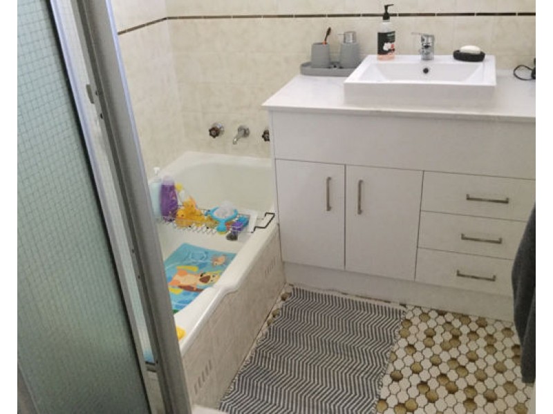 34 Kyooma Street, Tamworth NSW 2340