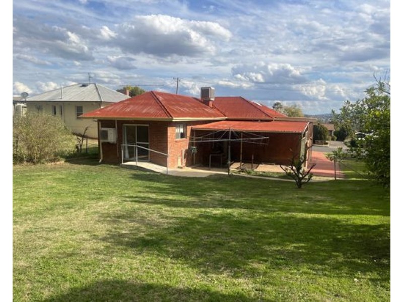 120 Rawson Avenue, Tamworth NSW 2340
