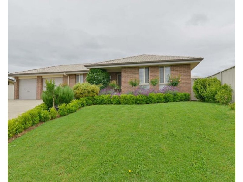 5 Sippel Close, Tamworth NSW 2340
