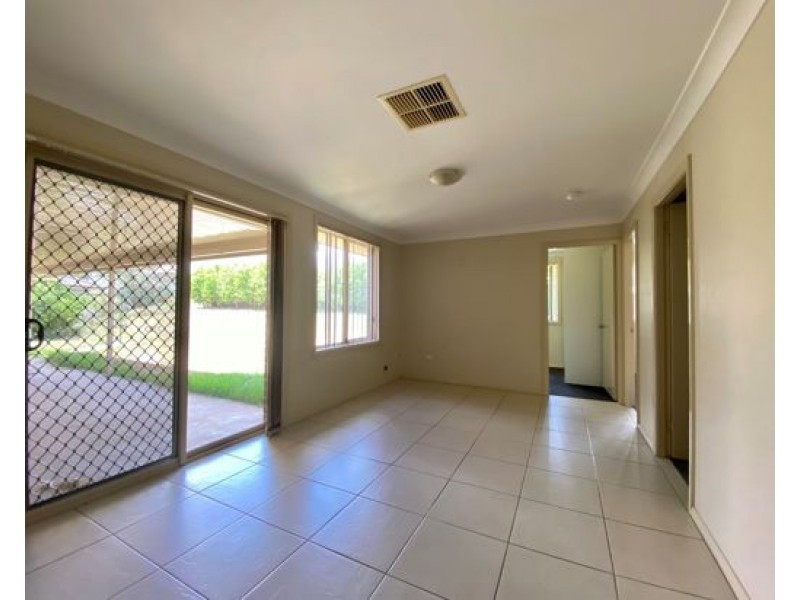 5 Sippel Close, Tamworth NSW 2340