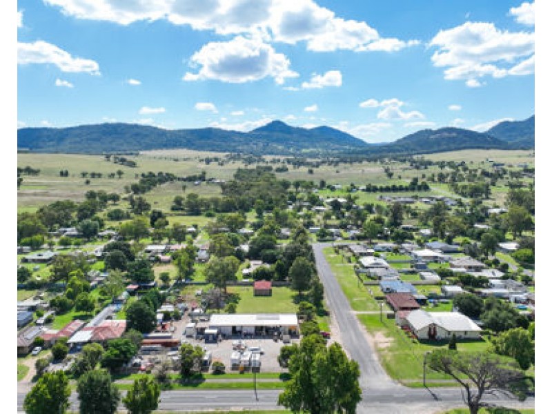 33 Gill Street, Moonbi NSW 2353