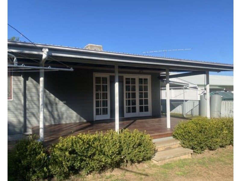 210 Johnston Street, Tamworth NSW 2340