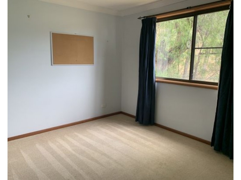 8 Eucalypt Avenue, Tamworth NSW 2340