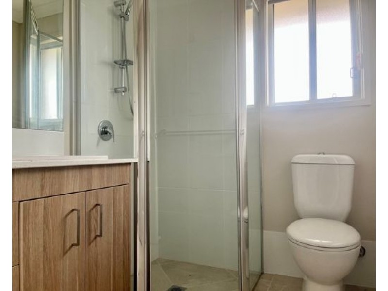 2/22 Cliffdale Place, Kootingal NSW 2352