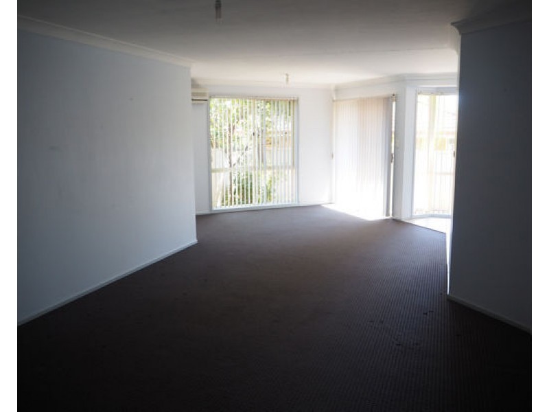 2/2A Darrell Road, Tamworth NSW 2340