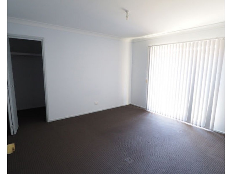2/2A Darrell Road, Tamworth NSW 2340
