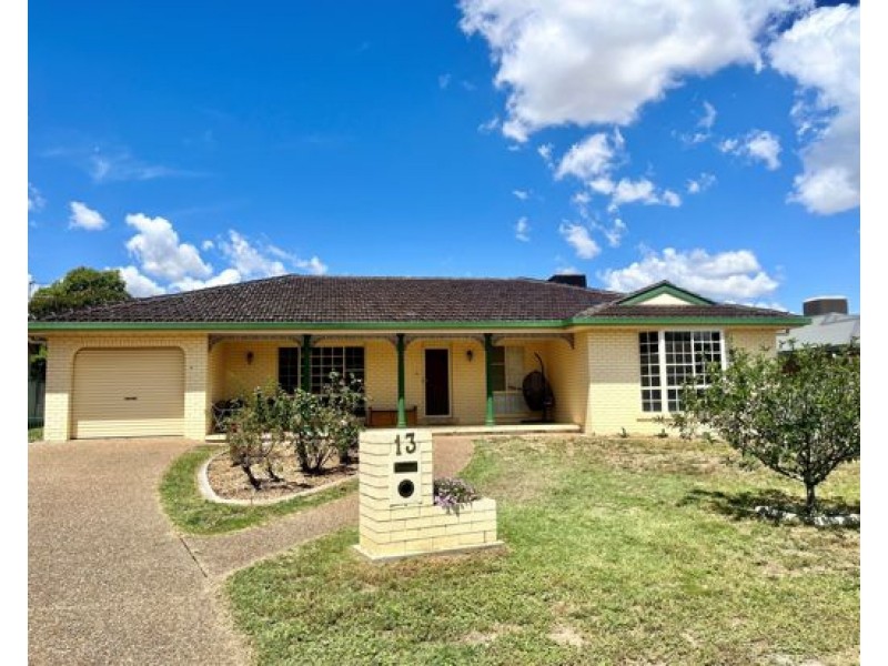 13 Gidgee Street, Tamworth NSW 2340