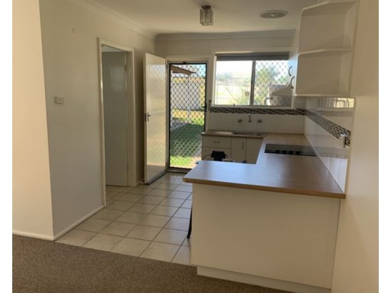 2/5 Yarmouth Parade, Tamworth NSW 2340